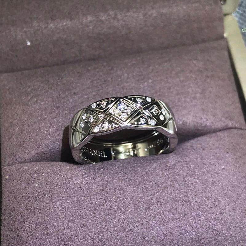 18K Chanel White Gold Coco Crush Diamonds Ring