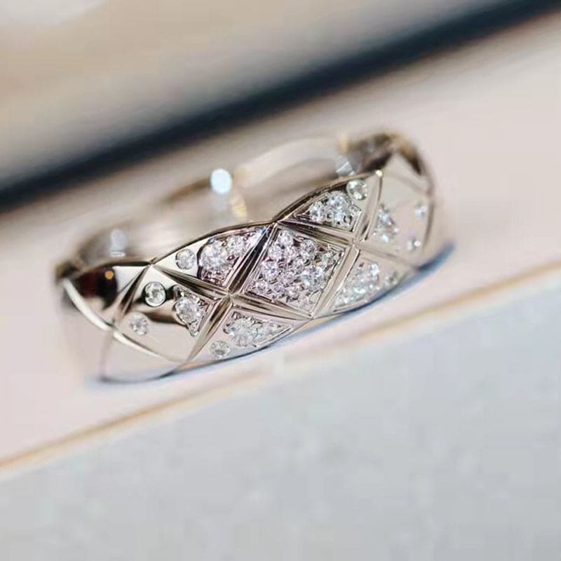 18K Chanel White Gold Coco Crush Diamonds Ring