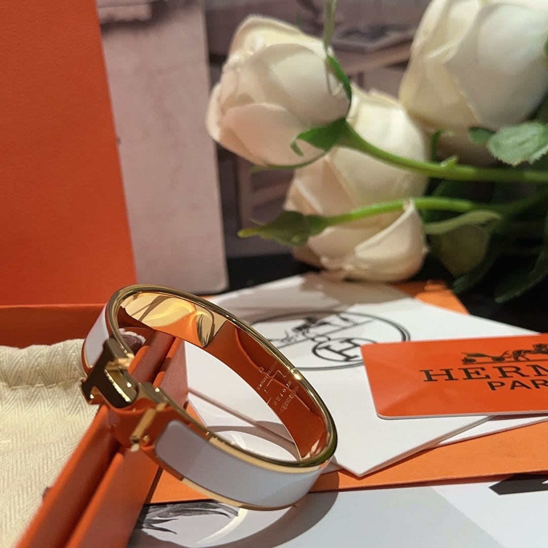 18K Hermes White Clic Bracelet