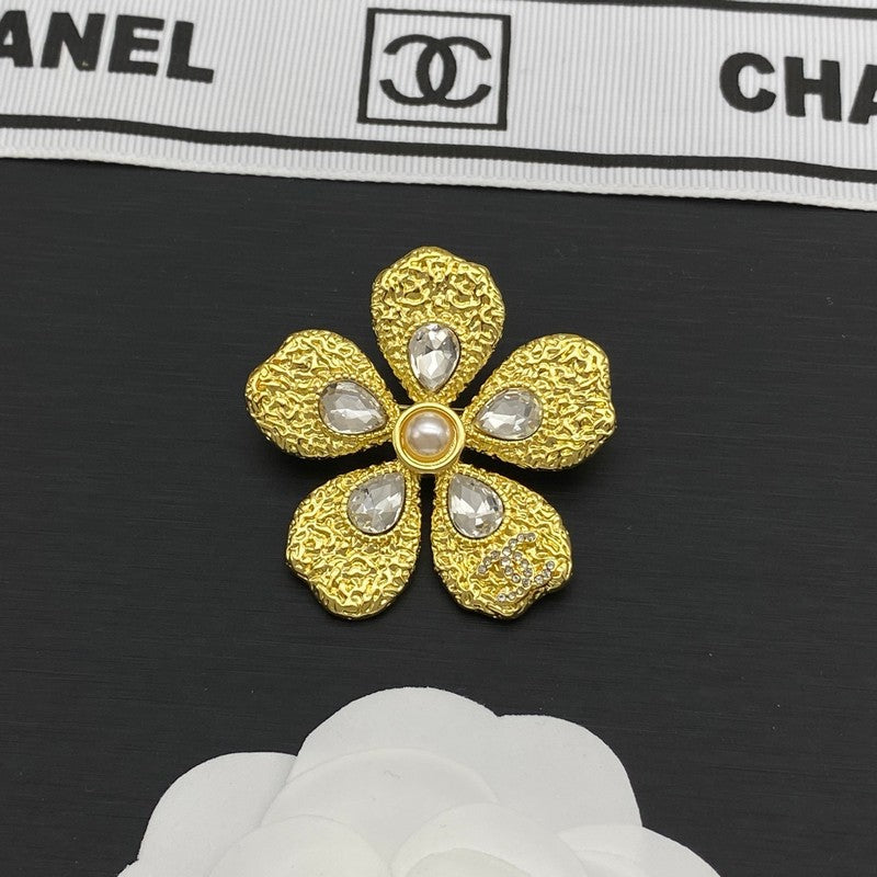 18K Chanel Pearl Gold Brooch