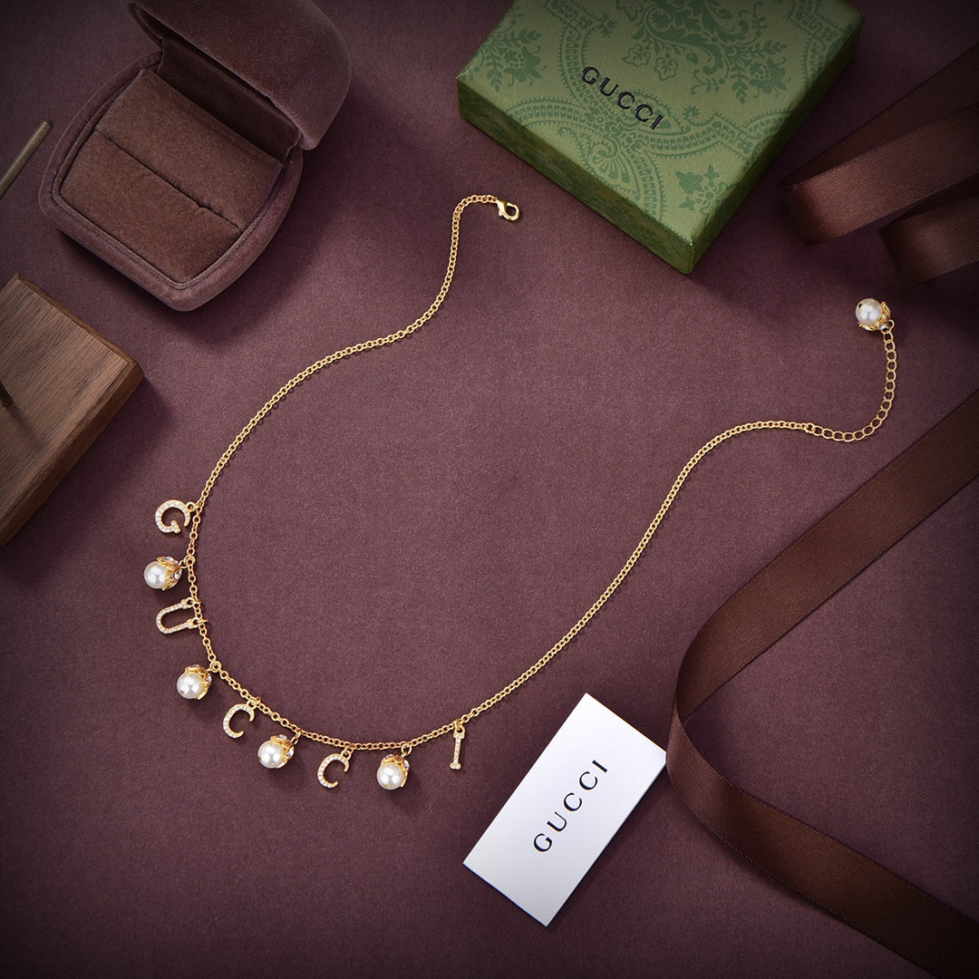 18K Gucci Double Logo Plaque Embellished Pearl Necklace