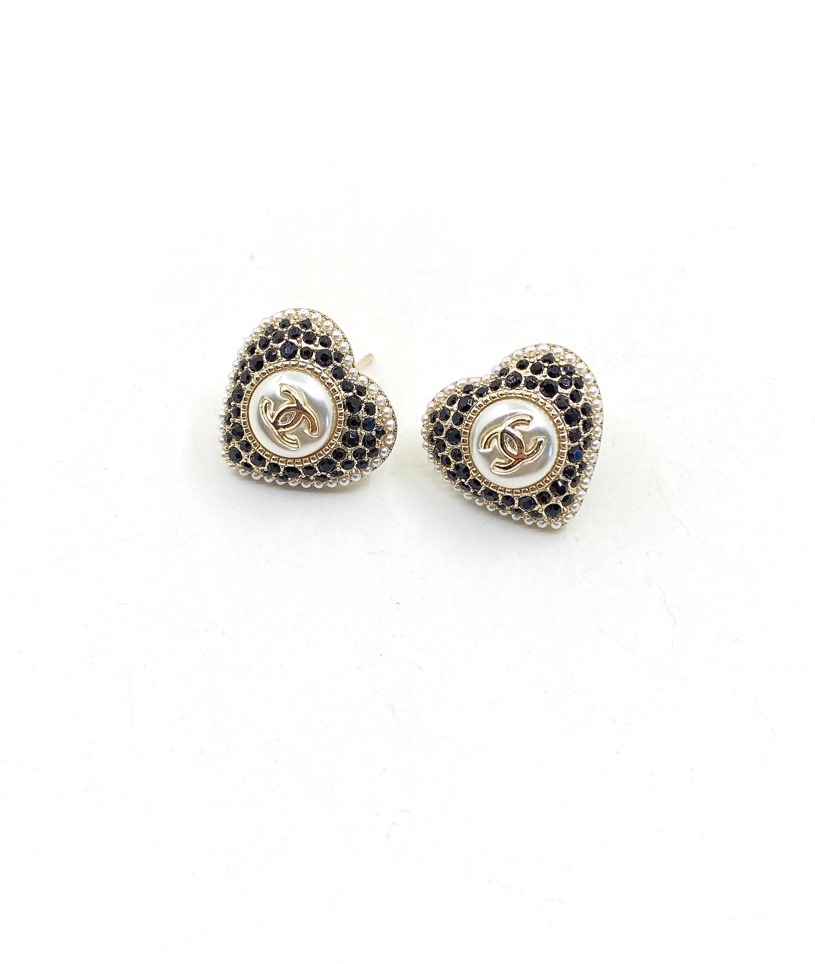 18K Chanel Heart Crystals Earrings