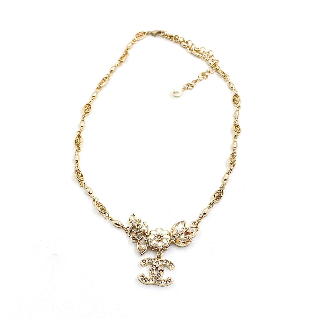 18K Chanel Flower Pendant Necklace
