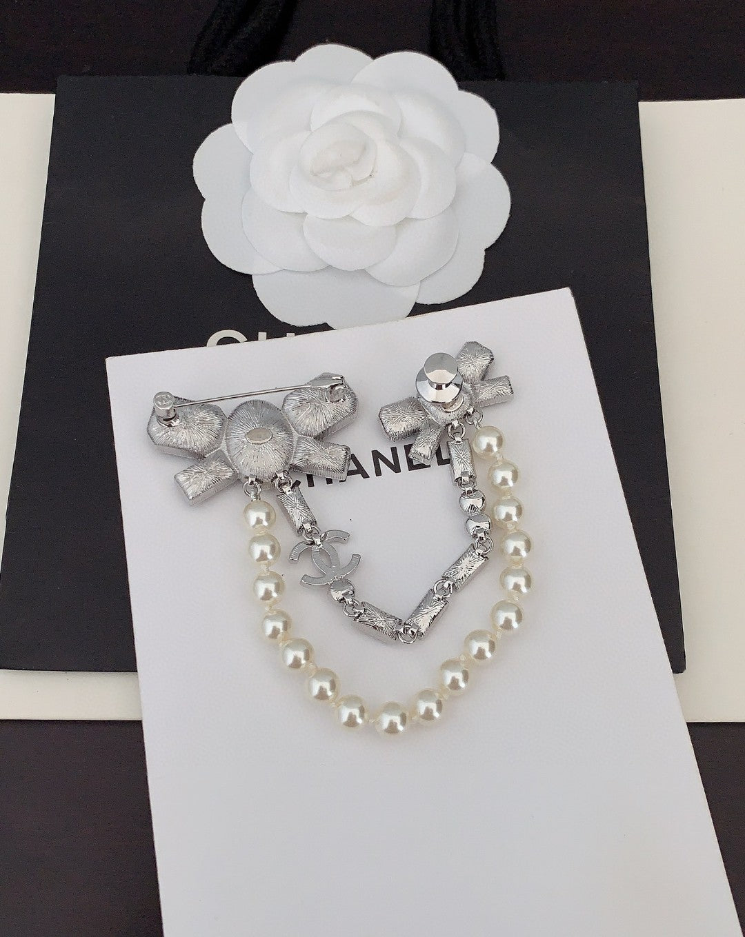18K Chanel Black Bow Pearls Brooch
