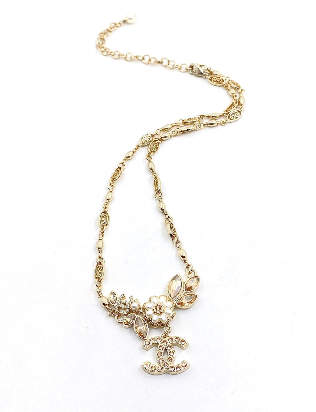 18K Chanel Flower Pendant Necklace