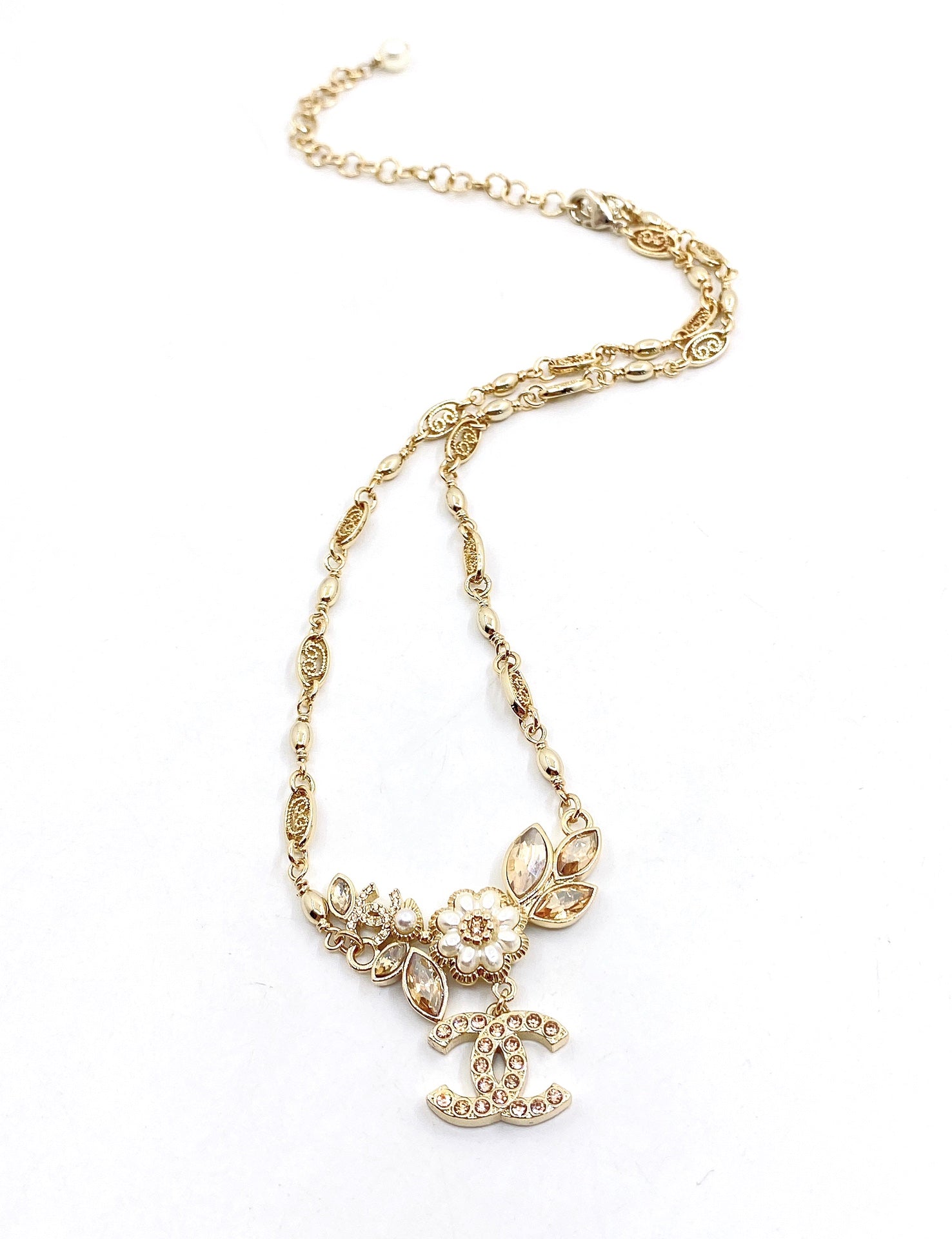 18K Chanel Flower Pendant Necklace