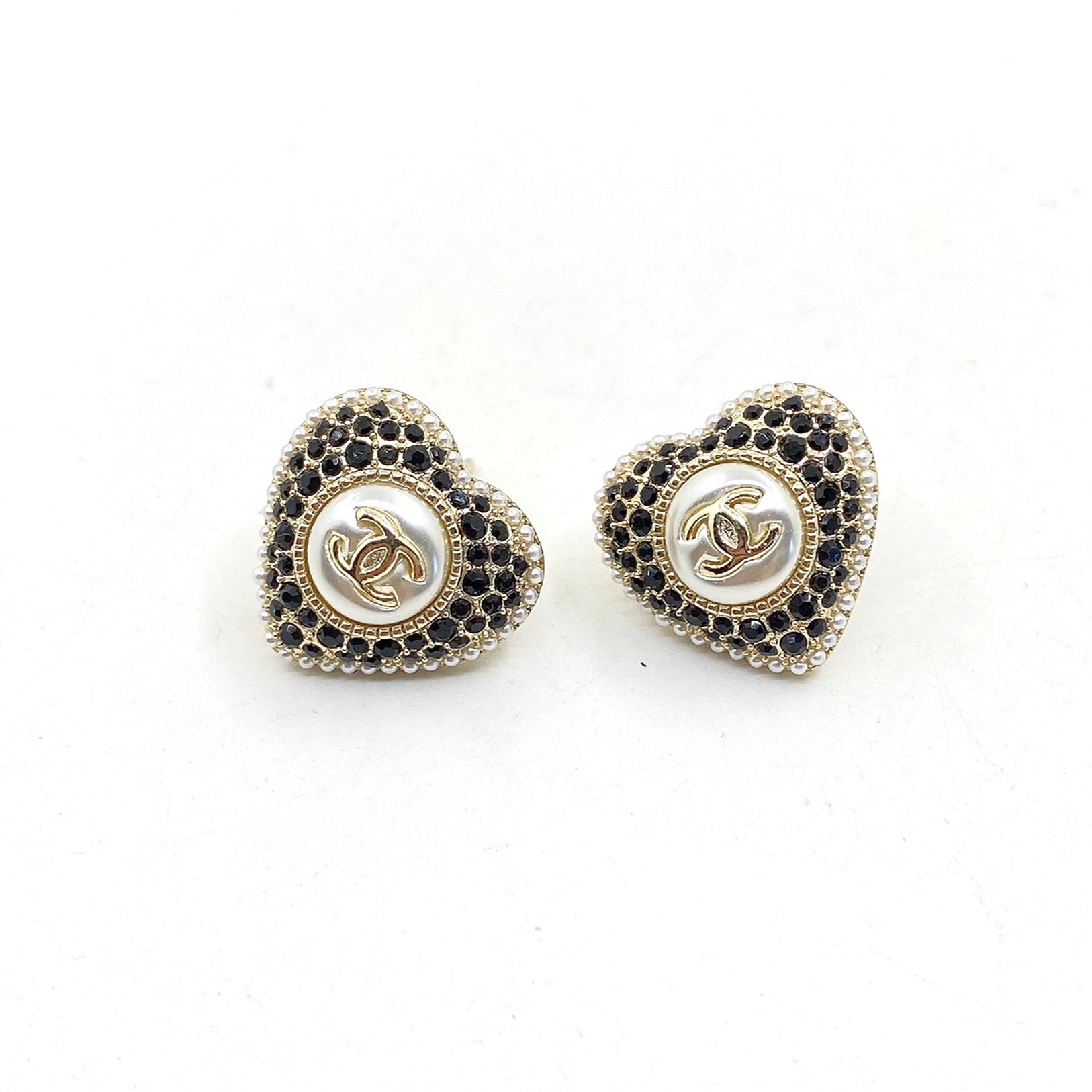 18K Chanel Heart Crystals Earrings