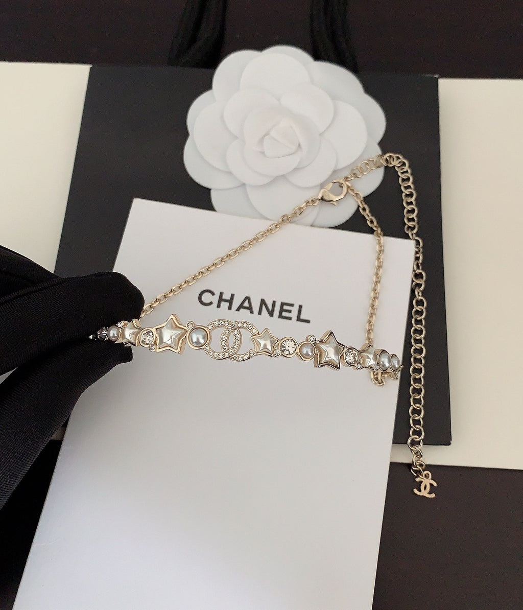 18K Chanel White Pearl Crystals Necklace