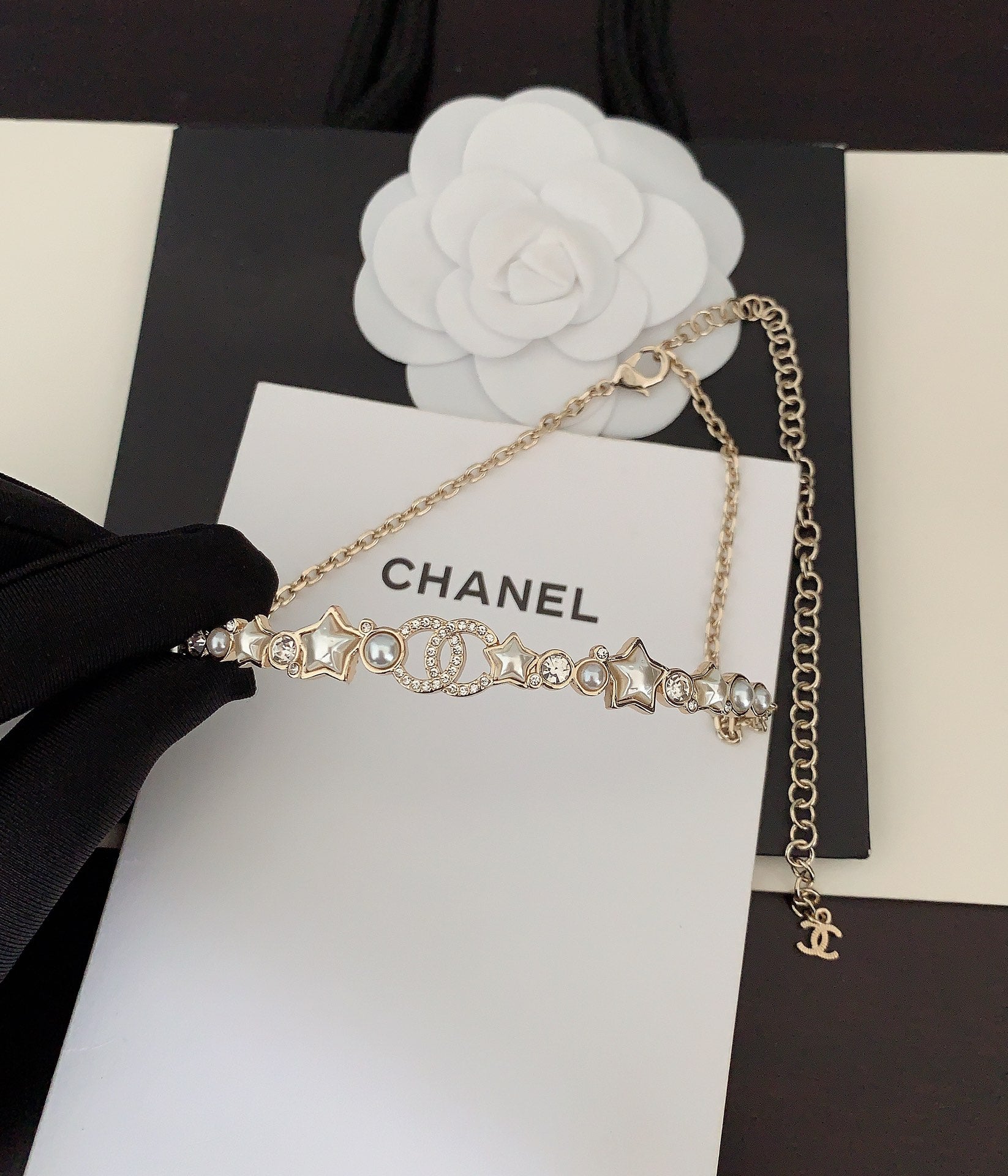 18K Chanel White Pearl Crystals Necklace