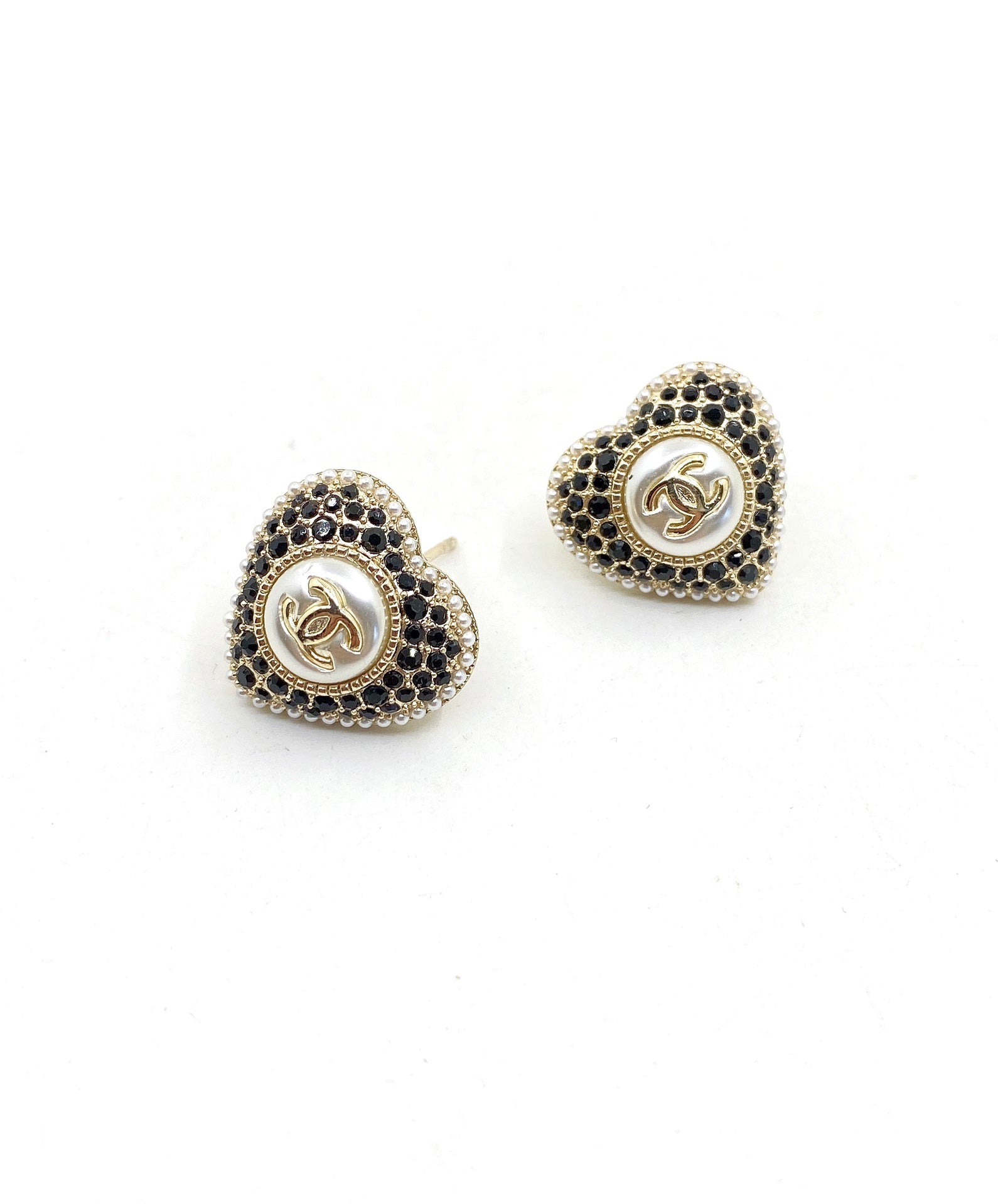 18K Chanel Heart Crystals Earrings
