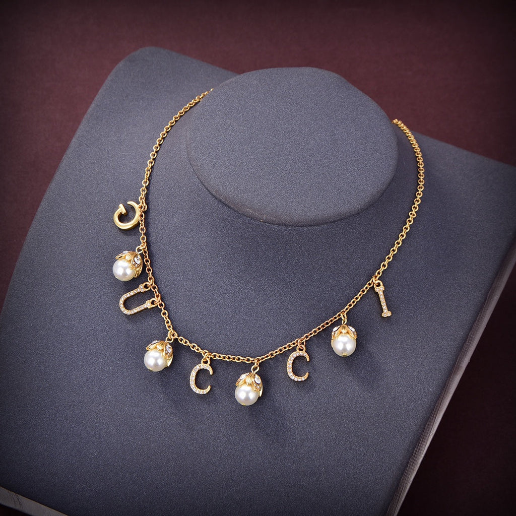 18K Gucci Double Logo Plaque Embellished Pearl Necklace
