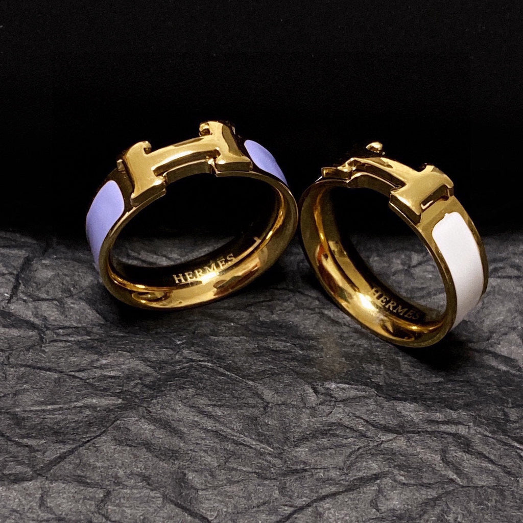 18K Hermes Vintage Clic Ring